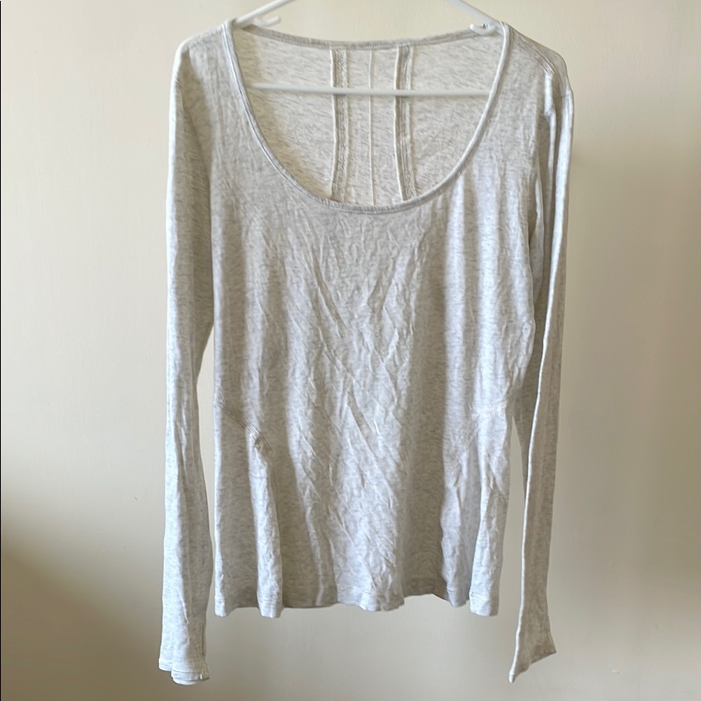 Lululemon Heathered Gray Cream Fitted Long Sleeve Athletic T-Shirt Sz M/L